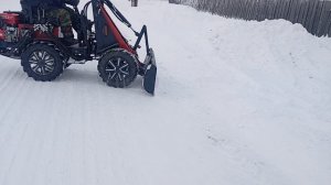 самодельный минипогрузчик чистим снег