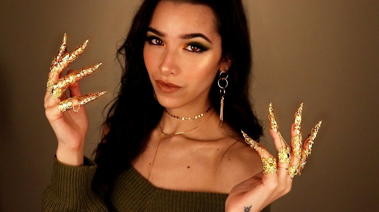 ASMR With My Claws смотреть онлайн