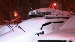 На Москву надвигается сильнейший снегопад, а вместе с ним идет и понижение температуры.