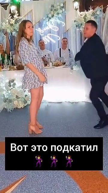 Вот это подкатил,девушку смутил! смотреть онлайн