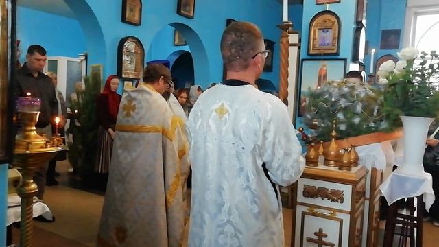 Величание Рождества Христова в храме Петра и Павла с. Икряное 7.01.26. смотреть онлайн