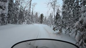 Мороз да с ветром а мы на озеро за щукой с окунем.