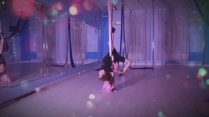 Выступление Виктории! Воздушная акробатика в Измайлово (Первомайская, ВАО, Москва).