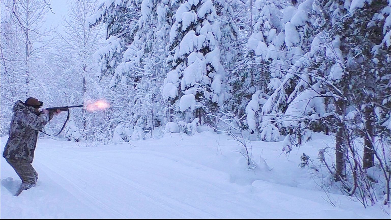 ОХОТА С ПОМОЩЬЮ РУКАВИЦЫ / ТАКОЙ ТРЮК РАБОТАЕТ / ОХОТА НА БОРОВУЮ ДИЧЬ ИЗ-ПОД СНЕГА / СМ-3 УДИВЛЯЕТ