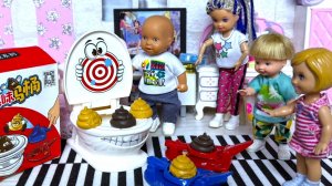 КУПИЛИ НОВЫЙ УНИТАЗ🚽, А ОКАЗАЛОСЬ ИГРА ДЛЯ НАС🤣 Катя и Макс веселая семейка! Куклы Барби мультики