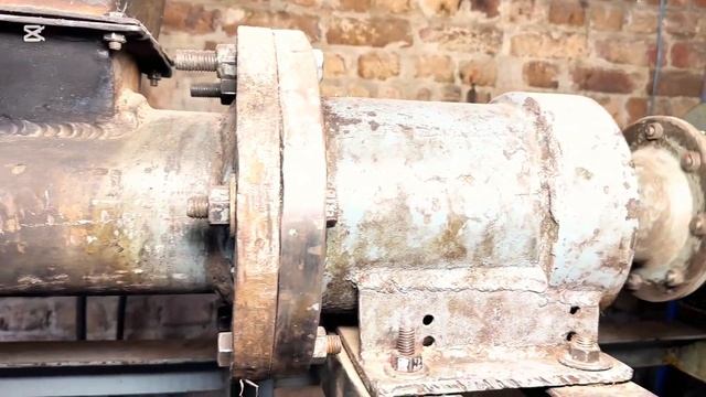 Фантастический процесс переработки пластиковых отходов смотреть онлайн