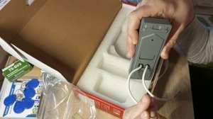 Hikvision HiWatch DS-D100K - обзор комплекта аналогового видеодомофона