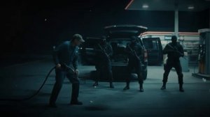 Братва заехала на заправку в 3 часа ночи — Они не знали, что заправщик был внедренным военным.mp4