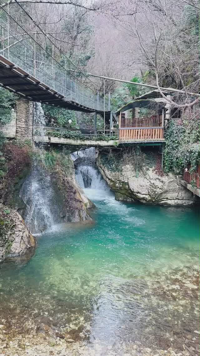 Абхазия, обстановка и атмосфера сегодня в ущелье Черниговка (8 января, ЗИМА-2026) смотреть онлайн