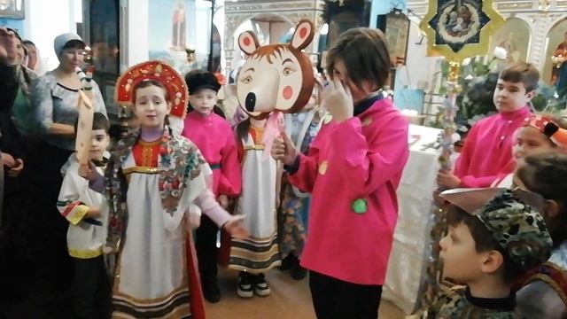 Музыкальное поздравление прихожан храма Петра и Павла с. Икряное 7.01.26. смотреть онлайн