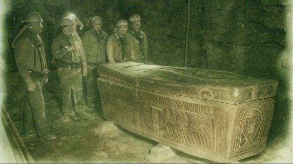 Найден саркофаг с существом неизвестной цивилизации. 1908 год