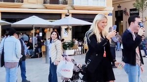 Иностранцев зацепил этот голос Русского Уличного Певца на улице Европы Ветка сирени