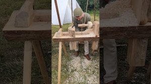 Старинный токарный станок по дереву