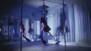 Выступление Лидии! Воздушная акробатика в Измайлово (Первомайская, ВАО, Москва).