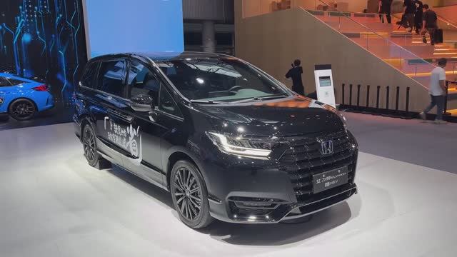 Honda Elysion 2025 года смотреть онлайн