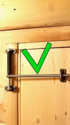 Дверная петля с доводчиком, сделанная своими руками. Просто и надежно.