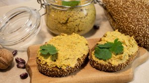 Простой рецепт паштета из фасоли — пальчики оближешь!