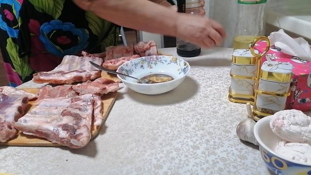 Ребрышки барбекю.