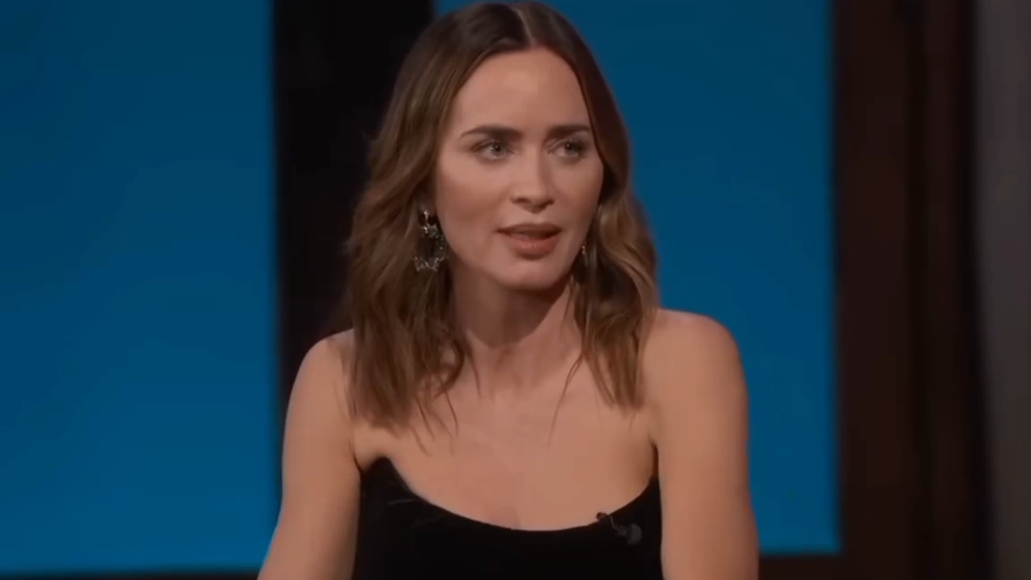 Эмили Блант о дружбе с Дуэйном Джонсоном, «нечистом животике» Джимми и о том, как она делает удивите смотреть онлайн