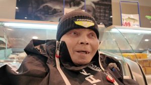 Я Нищий ? Мне Стали подавать милостыню на улице