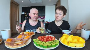 Мукбанг где лучше отдыхать НИЩЕБРОДАМ как мы?) Обсудили наши ФИНАНСЫ и планы на Таиланд! Обед Влог