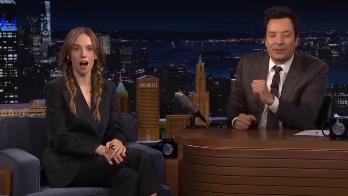 Майя Хоук отреагировала на слухи о смерти Робин и похвалила своих коллег по «Очень странным делам» смотреть онлайн