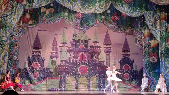 Отрывок из балета "ЩЕЛКУНЧИК" смотреть онлайн