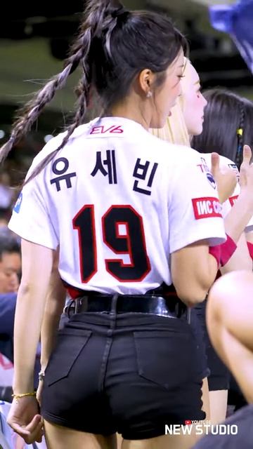 Сняли чирлидершу Yousebin на веб-камеру смотреть онлайн