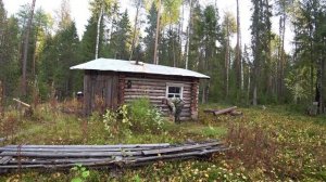 Тяжёлый путь к избушке пройден, здравствуй изба. Надо поймать хариуса на ужин 2 серия