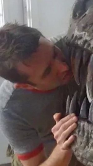 С Днём игры с снежки!