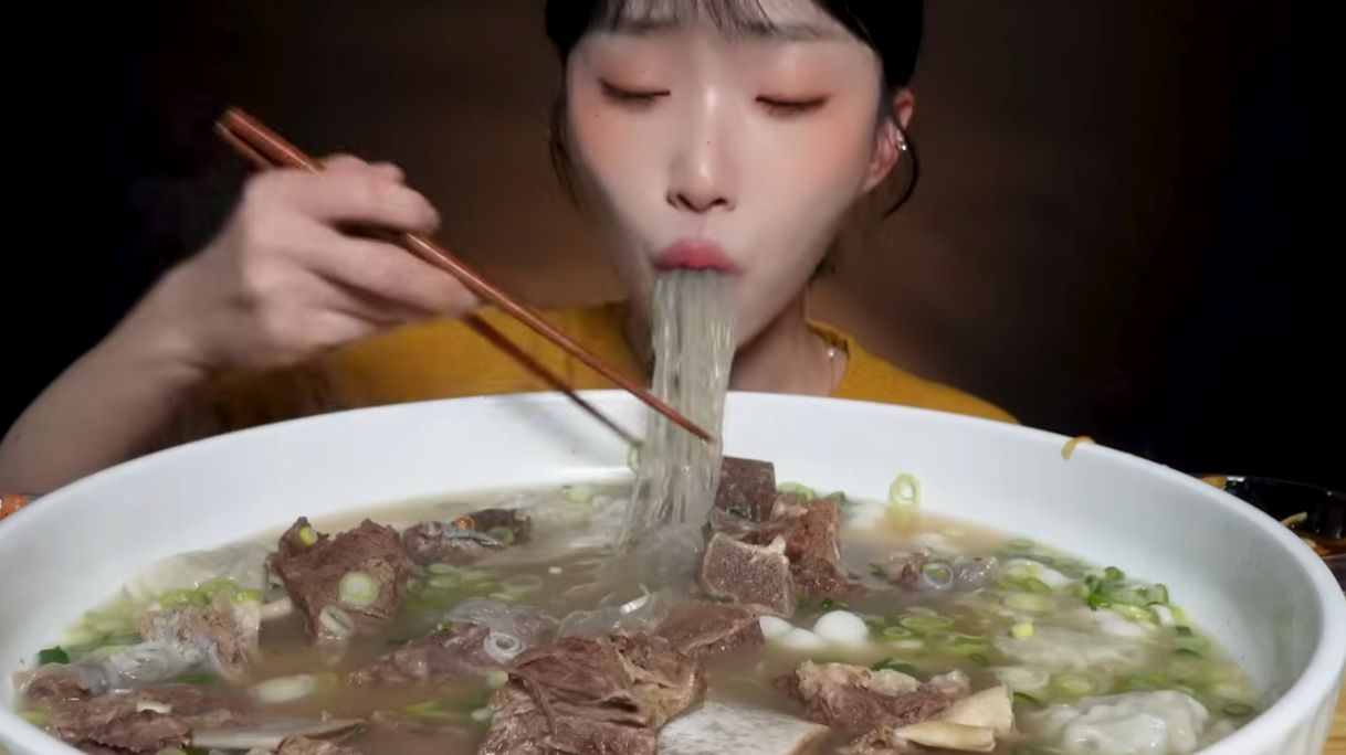 🔥🍲 Мукбанг и Mukbang : КОРЕЙСКИЙ СУП МЕЧТЫ! 🍲 Густой, наваристый, бесконечно вкусный | ASMR