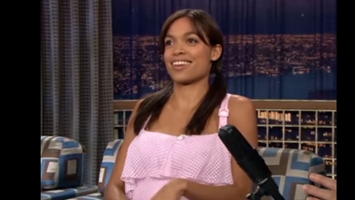 Розарио Доусон любит драться с голыми мужчинами | «Поздний вечер с Конаном О’Брайеном» смотреть онлайн