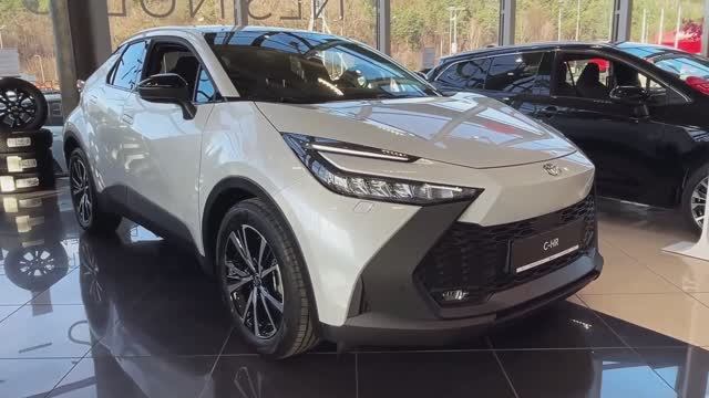 Toyota C-HR 2026 года смотреть онлайн