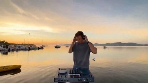 RÜFÜS DU SOL Sunset Mix in the French Riviera