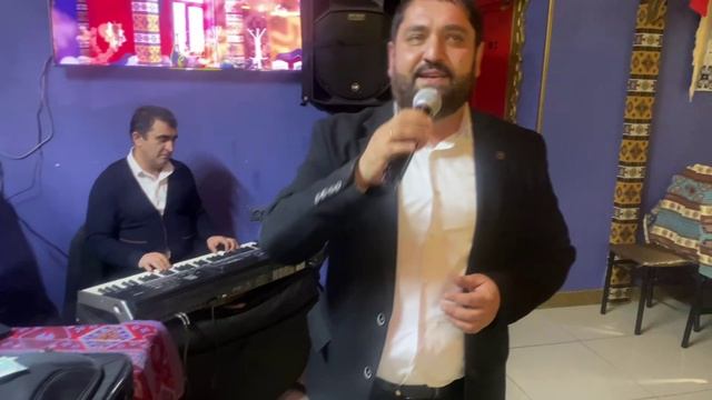 Азербайджанские ведущие певцы на свадьбу.Ведущий азербайджанских свадеб.89615025296 смотреть онлайн