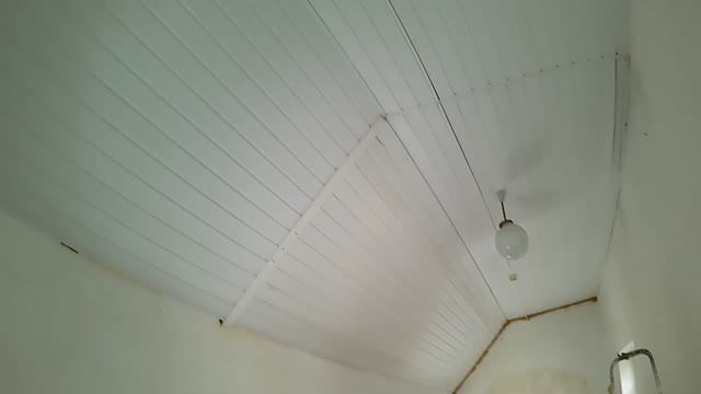 Ремонт стены - Восстановление отпавших панелей ПВХ. смотреть онлайн