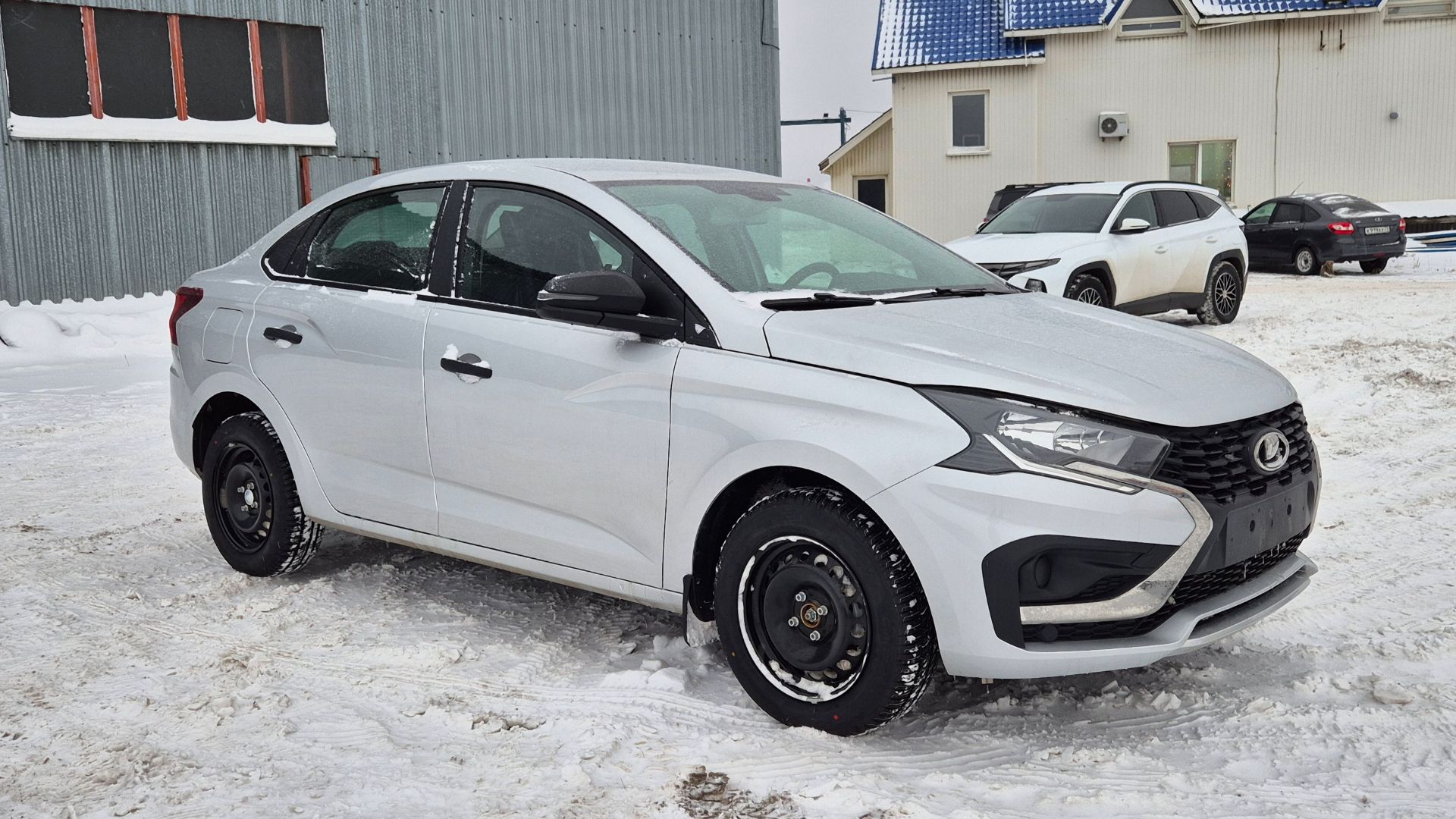 Lada Iskra седан в самой доступной комплектации с кондиционером Life или Granta Cross Quest? #iskra смотреть онлайн