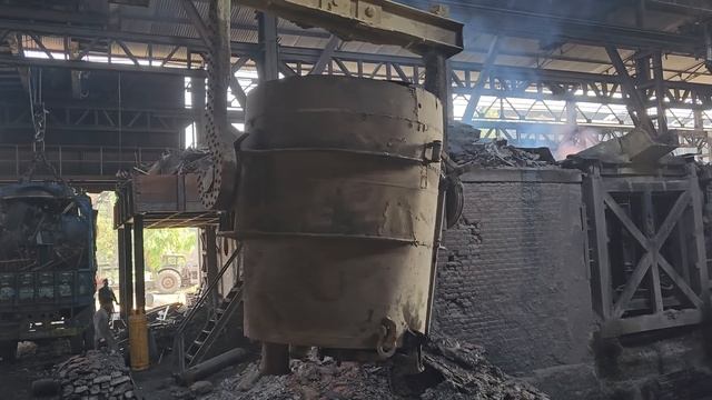 Профиль из металлолома. Пакистан смотреть онлайн