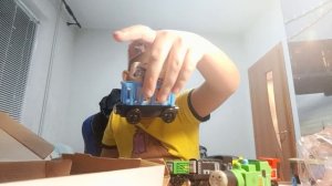 у меня день рождения распаковка подарков