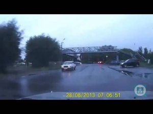 Нерегулируемый Т образный перекресток Поворот налево