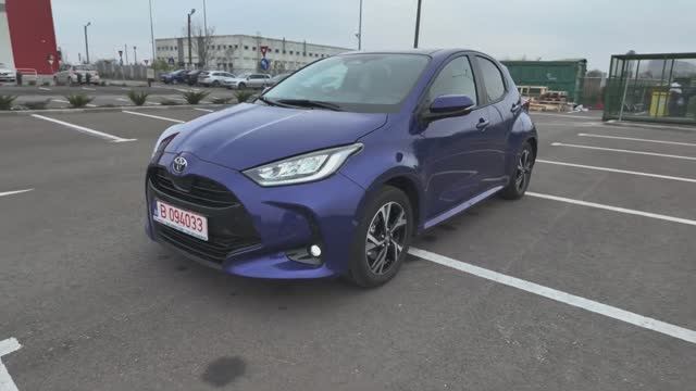 Toyota Yaris 2025 года смотреть онлайн