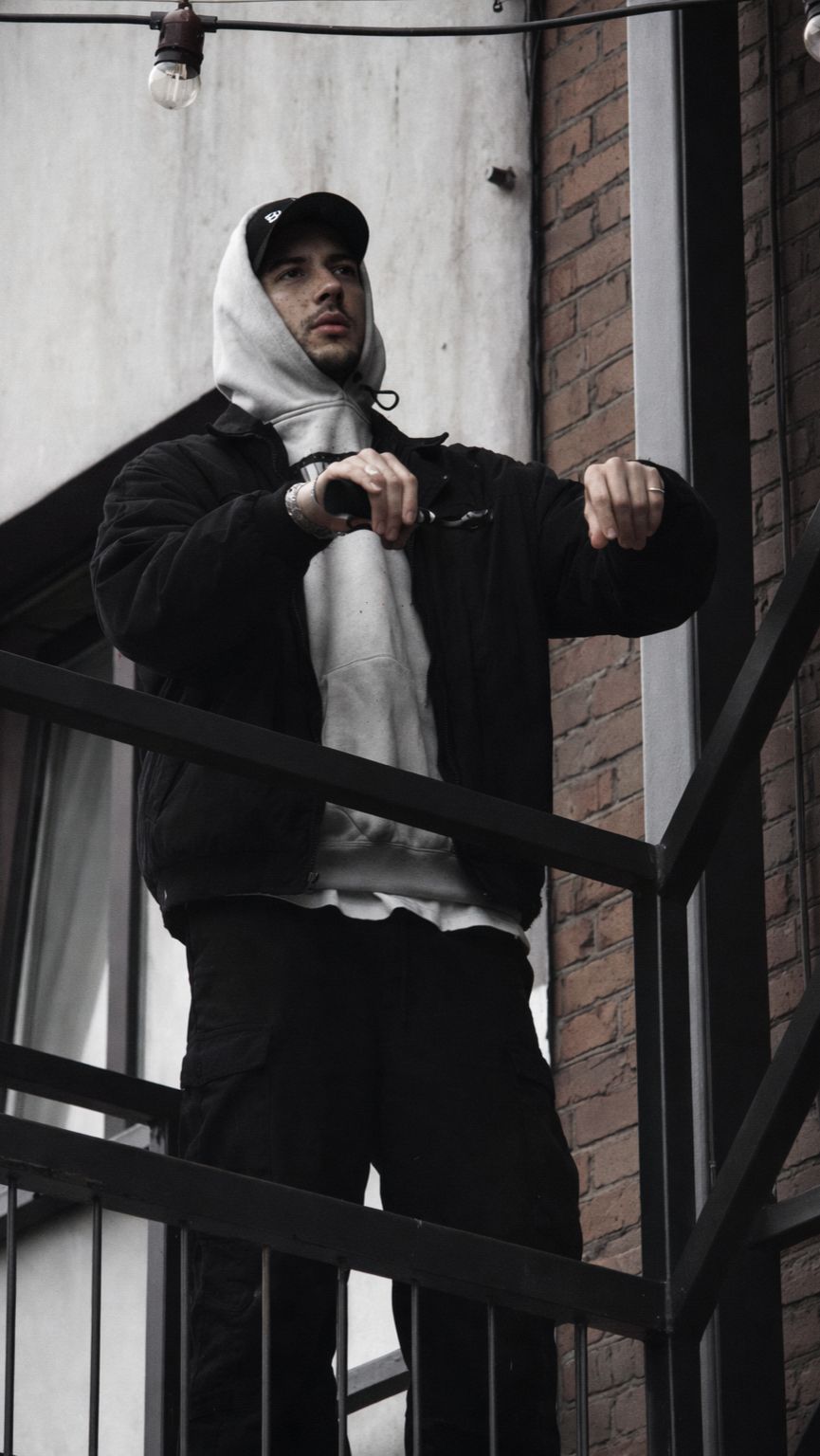 Рэпер ChipaChip показал сниппет на новый сингл «Кропали» с альбома «Шестигранник». смотреть онлайн