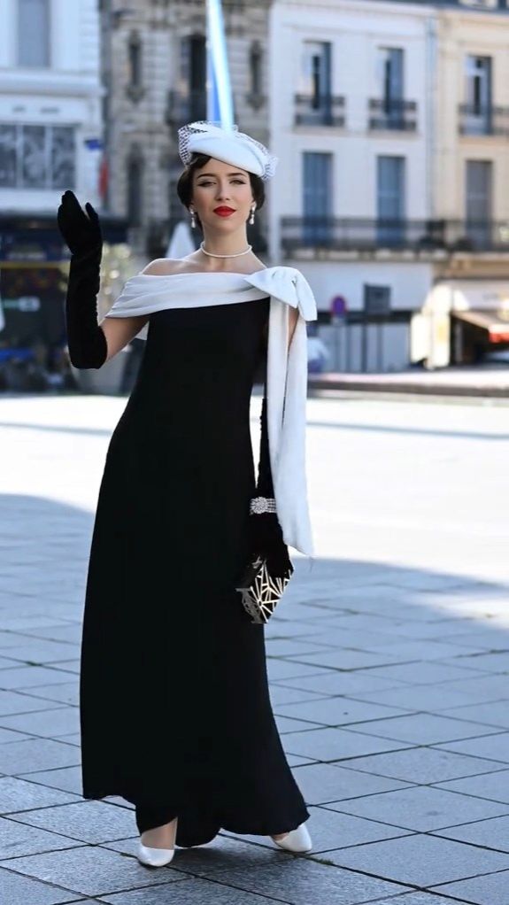 Позволь себе быть наедине с собой — без суеты, без чужих ожиданий... смотреть онлайн