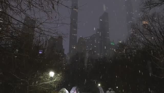 Прогулка по рождественскому Нью-Йорку смотреть онлайн