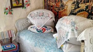 Этому я научилась когда работала в гостинице.