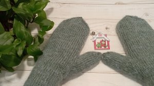 Удобные варежки спицами . Подробный мк .