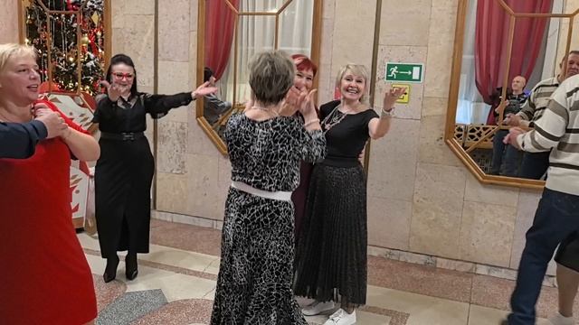 Женщины все королевы 👑👑👑... 08.01.26... смотреть онлайн