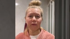 ЧТО ОНА НЕСЁТ? 😳