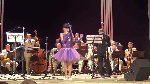 Диана Анкудинова и оркестр - "Бутерброд" (Тольятти 26.01.2014) смотреть онлайн