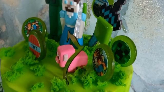 Торт в стиле Майнкрафт.